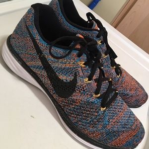 Men’s Nike flynits size 10.5